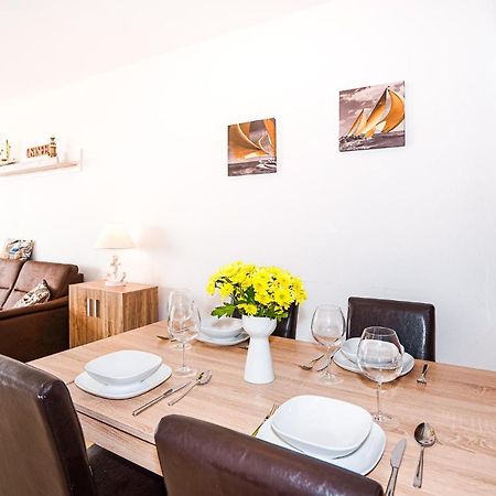 Apartamento Fewo Poseidon, Ostsee-Familienurlaub Am Hansapark Mit Schwimmbad Sierksdorf Exterior foto